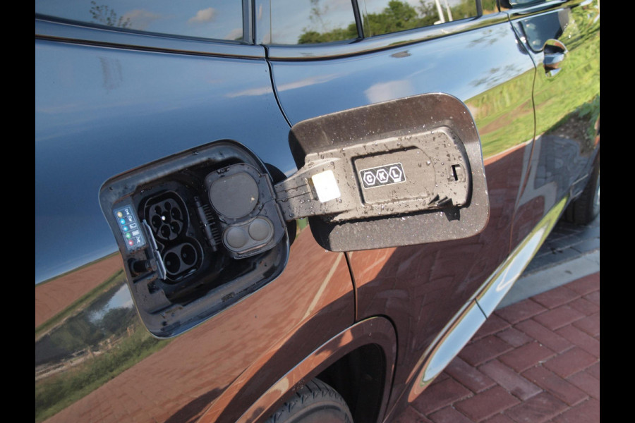 BMW iX3 High Executive 80 kWh | Panoramadak | Camera | Cruise Control | Trekhaak | Apple Carplay |