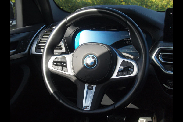BMW iX3 High Executive 80 kWh | Panoramadak | Camera | Cruise Control | Trekhaak | Apple Carplay |