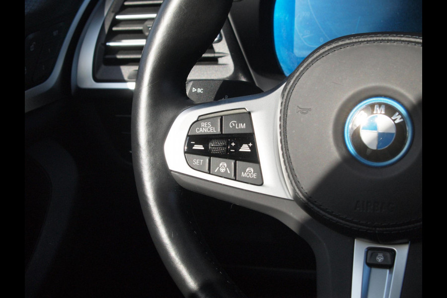 BMW iX3 High Executive 80 kWh | Panoramadak | Camera | Cruise Control | Trekhaak | Apple Carplay |