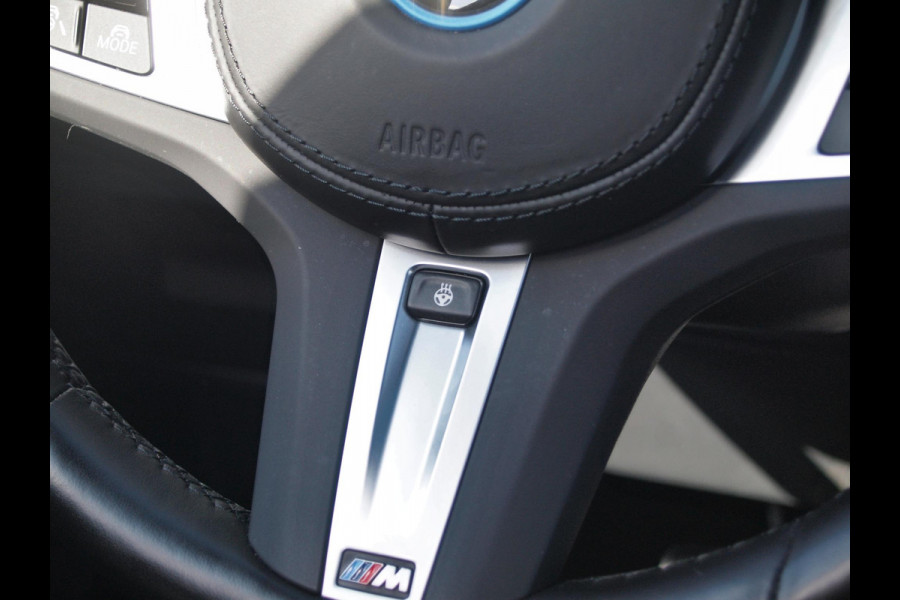 BMW iX3 High Executive 80 kWh | Panoramadak | Camera | Cruise Control | Trekhaak | Apple Carplay |