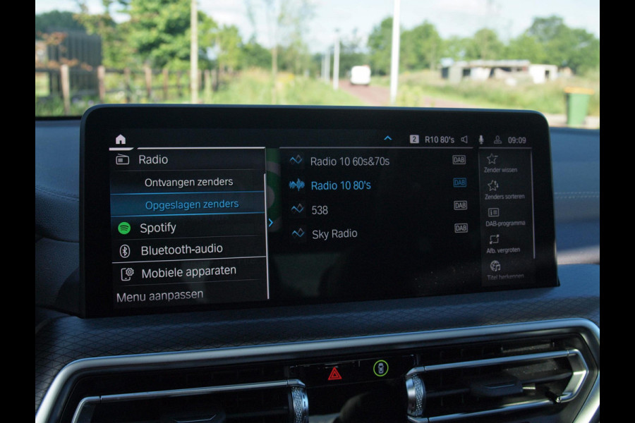 BMW iX3 High Executive 80 kWh | Panoramadak | Camera | Cruise Control | Trekhaak | Apple Carplay |