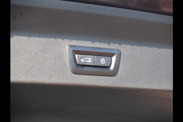 BMW iX3 High Executive 80 kWh | Panoramadak | Camera | Cruise Control | Trekhaak | Apple Carplay |