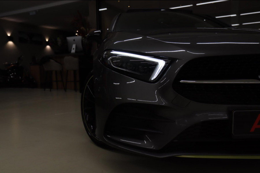 Mercedes-Benz A-Klasse 250 AMG Edition 1 /PANO/SFEER/CAM/LANE ASSIST/BOMVOL!