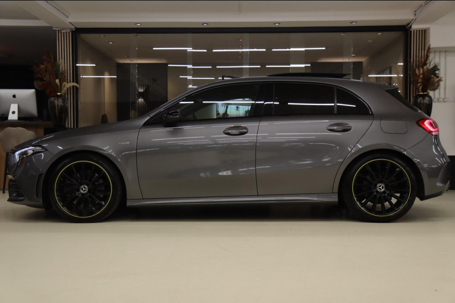 Mercedes-Benz A-Klasse 250 AMG Edition 1 /PANO/SFEER/CAM/LANE ASSIST/BOMVOL!