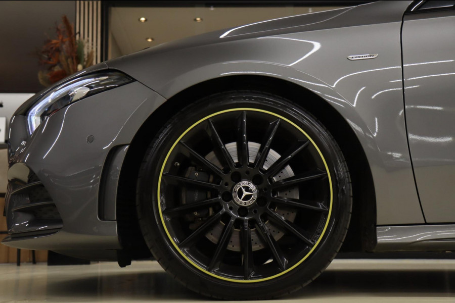 Mercedes-Benz A-Klasse 250 AMG Edition 1 /PANO/SFEER/CAM/LANE ASSIST/BOMVOL!