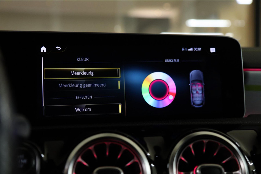 Mercedes-Benz A-Klasse 250 AMG Edition 1 /PANO/SFEER/CAM/LANE ASSIST/BOMVOL!