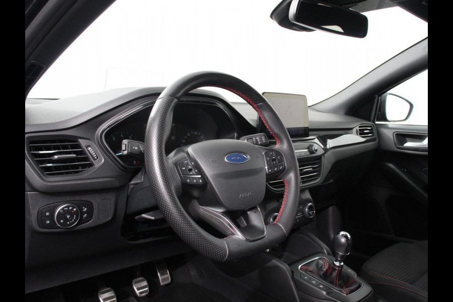 Ford FOCUS Wagon 1.0 EcoBoost ST Line Business Demo! | Navigatie | Adaptive Cruise Control | Trekhaak | Head Up Display | Privacy Glass | Lane Assist |Full LED koplampen