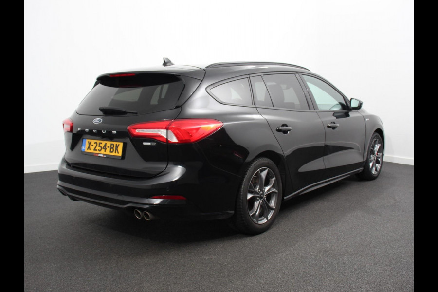 Ford FOCUS Wagon 1.0 EcoBoost ST Line Business Demo! | Navigatie | Adaptive Cruise Control | Trekhaak | Head Up Display | Privacy Glass | Lane Assist |Full LED koplampen
