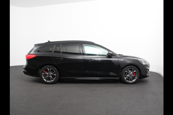Ford FOCUS Wagon 1.0 EcoBoost ST Line Business Demo! | Navigatie | Adaptive Cruise Control | Trekhaak | Head Up Display | Privacy Glass | Lane Assist |Full LED koplampen