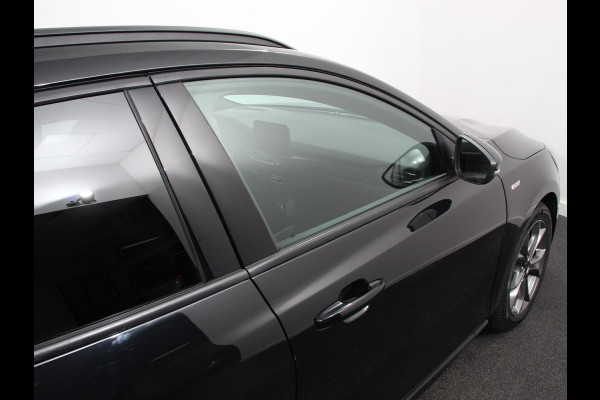 Ford FOCUS Wagon 1.0 EcoBoost ST Line Business Demo! | Navigatie | Adaptive Cruise Control | Trekhaak | Head Up Display | Privacy Glass | Lane Assist |Full LED koplampen