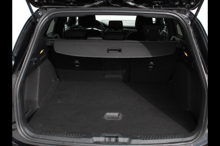 Ford FOCUS Wagon 1.0 EcoBoost ST Line Business Demo! | Navigatie | Adaptive Cruise Control | Trekhaak | Head Up Display | Privacy Glass | Lane Assist |Full LED koplampen