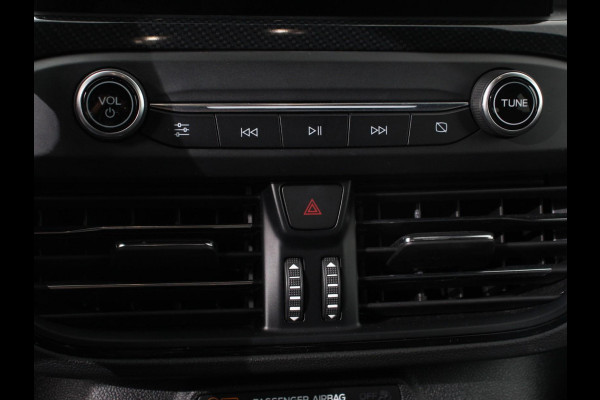 Ford FOCUS Wagon 1.0 EcoBoost ST Line Business Demo! | Navigatie | Adaptive Cruise Control | Trekhaak | Head Up Display | Privacy Glass | Lane Assist |Full LED koplampen