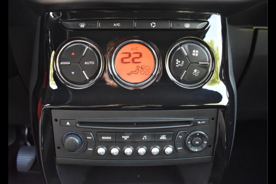 DS DS 3 1.2 PureTech So Chic / Airco / Cruise control / 16" LM / Lage km stand!