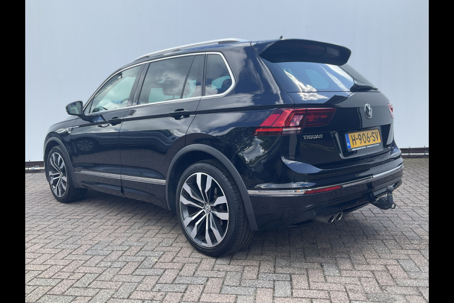 Volkswagen Tiguan 1.5 TSI ACT R-line Automaat Pano.dak Trekhaak Stoelverw+Massage Keyless Vol opties!