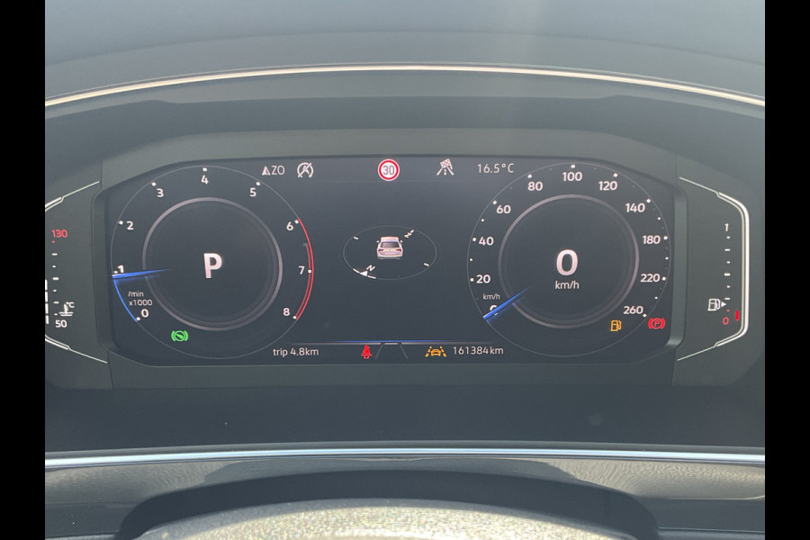 Volkswagen Tiguan 1.5 TSI ACT R-line Automaat Pano.dak Trekhaak Stoelverw+Massage Keyless Vol opties!