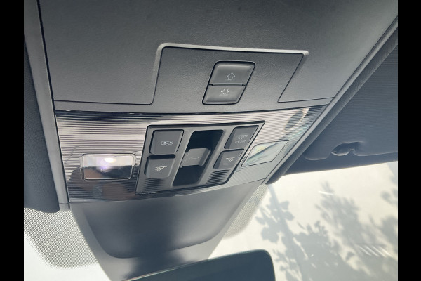 Volkswagen Tiguan 1.5 TSI ACT R-line Automaat Pano.dak Trekhaak Stoelverw+Massage Keyless Vol opties!