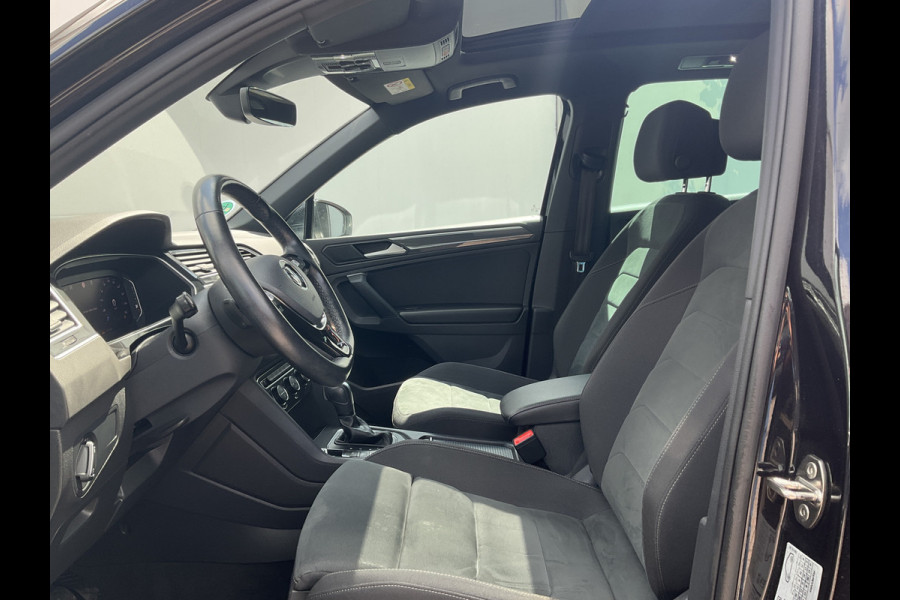 Volkswagen Tiguan 1.5 TSI ACT R-line Automaat Pano.dak Trekhaak Stoelverw+Massage Keyless Vol opties!