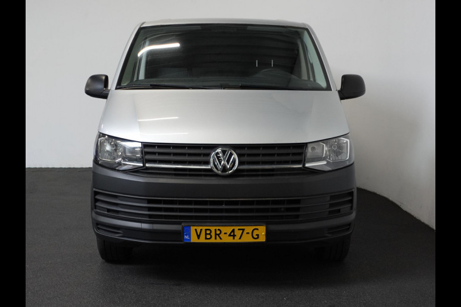 Volkswagen Transporter T6 L1H1 102pk Trendline Navigatie Airco Cruise control Bluetooth Euro6