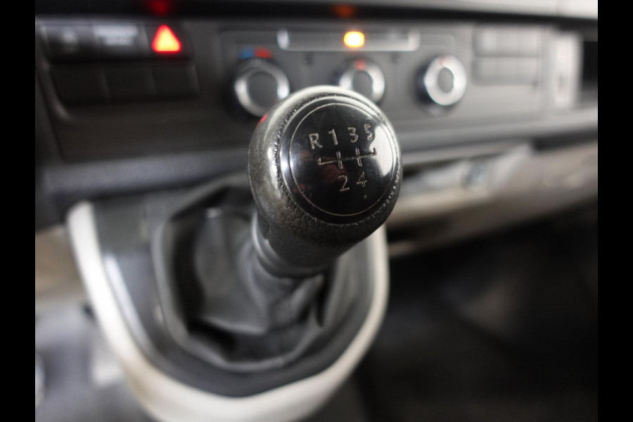 Volkswagen Transporter T6 L1H1 102pk Trendline Navigatie Airco Cruise control Bluetooth Euro6