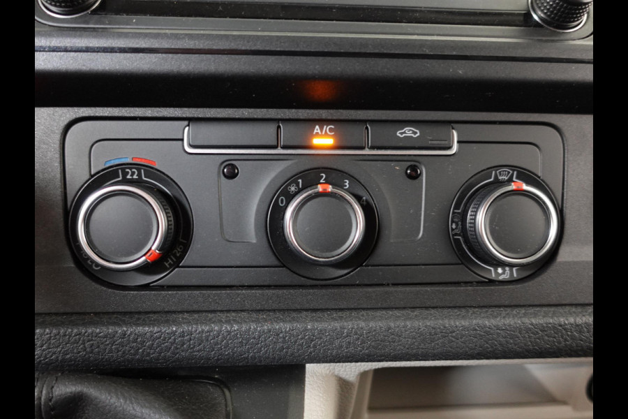 Volkswagen Transporter T6 L1H1 102pk Trendline Navigatie Airco Cruise control Bluetooth Euro6
