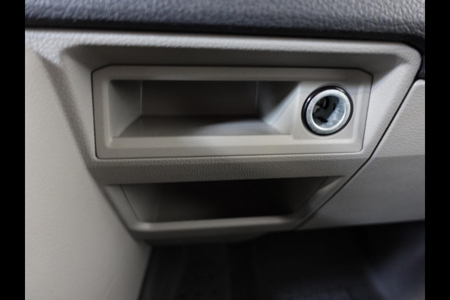 Volkswagen Transporter T6 L1H1 102pk Trendline Navigatie Airco Cruise control Bluetooth Euro6