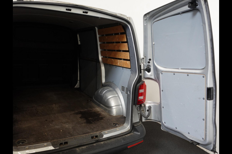 Volkswagen Transporter T6 L1H1 102pk Trendline Navigatie Airco Cruise control Bluetooth Euro6
