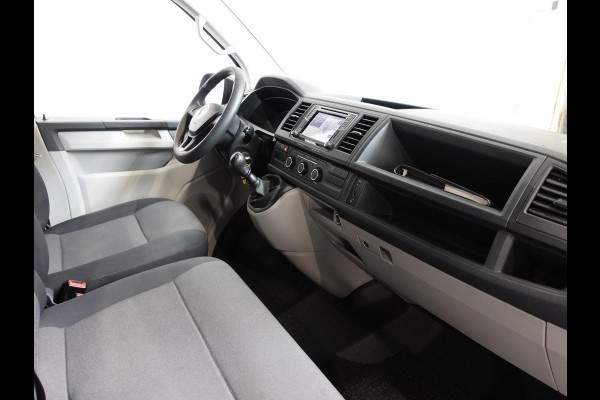 Volkswagen Transporter T6 L1H1 102pk Trendline Navigatie Airco Cruise control Bluetooth Euro6