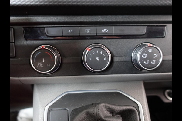Volkswagen Transporter 2.0 TDI L2H1 28 Dubbele Cabine Highline Automaat Airco Cruise Control adaptief Parkeersensoren Trekhaak