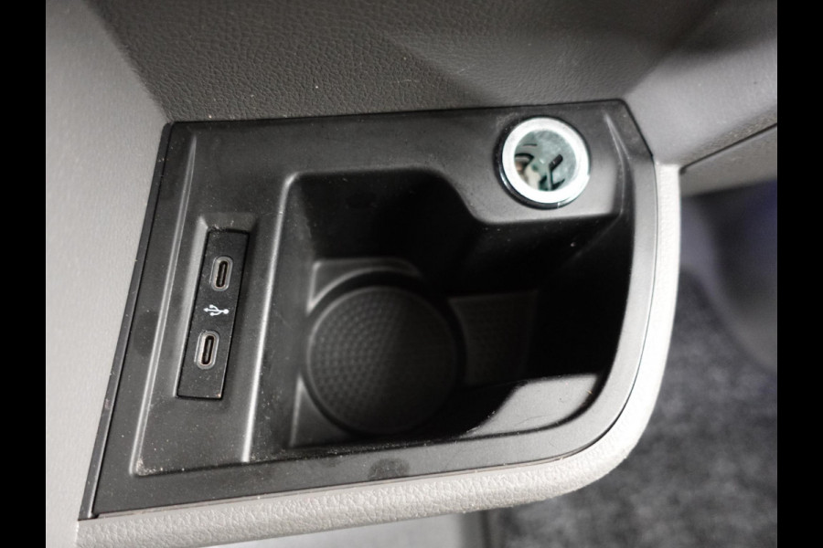 Volkswagen Transporter 2.0 TDI L2H1 102pk Airco Cruisecontrol Navigatie Apple Carplay parkeersensoren