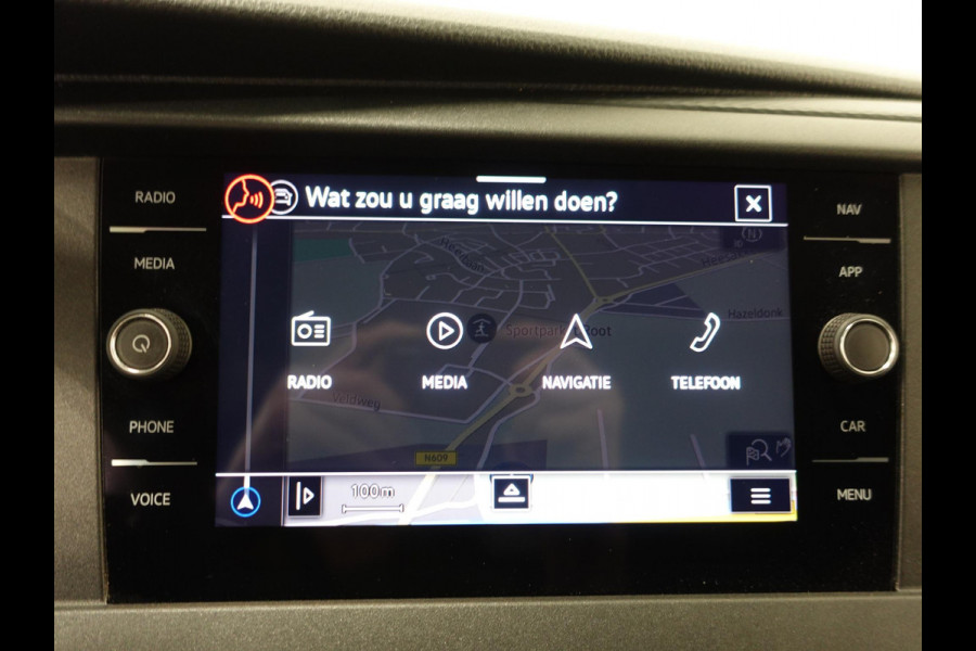 Volkswagen Transporter 2.0 TDI L2H1 102pk Airco Cruisecontrol Navigatie Apple Carplay parkeersensoren
