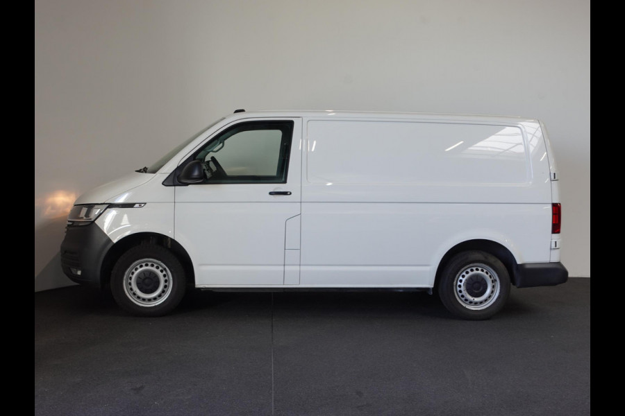 Volkswagen Transporter 2.0 TDI L1H1 Navigatie Apple carplay Cruise Control Parkeersensoren Airco Euro6