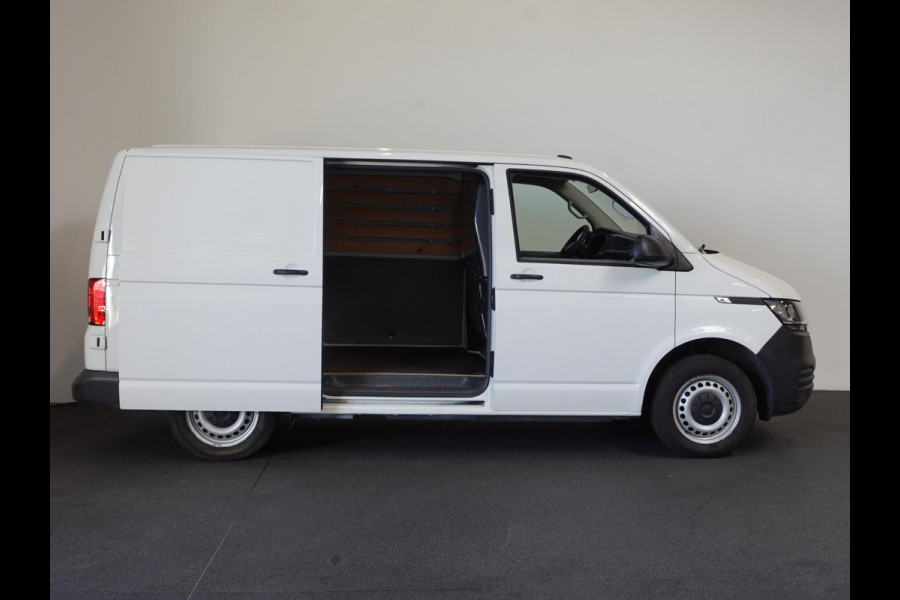 Volkswagen Transporter 2.0 TDI L1H1 Navigatie Apple carplay Cruise Control Parkeersensoren Airco Euro6