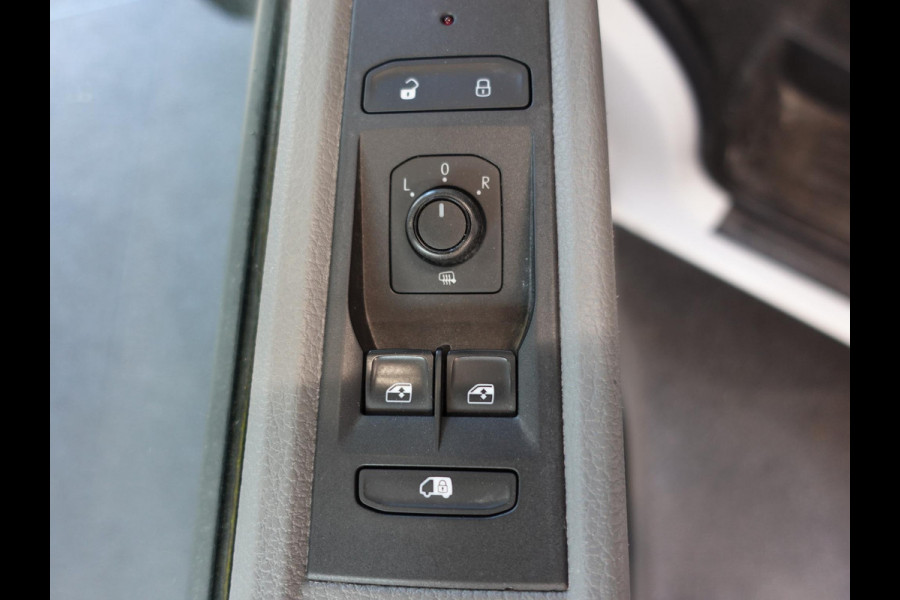 Volkswagen Transporter 2.0 TDI L1H1 Navigatie Apple carplay Cruise Control Parkeersensoren Airco Euro6