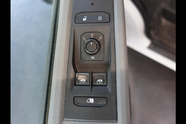 Volkswagen Transporter 2.0 TDI L1H1 Navigatie Apple carplay Cruise Control Parkeersensoren Airco Euro6