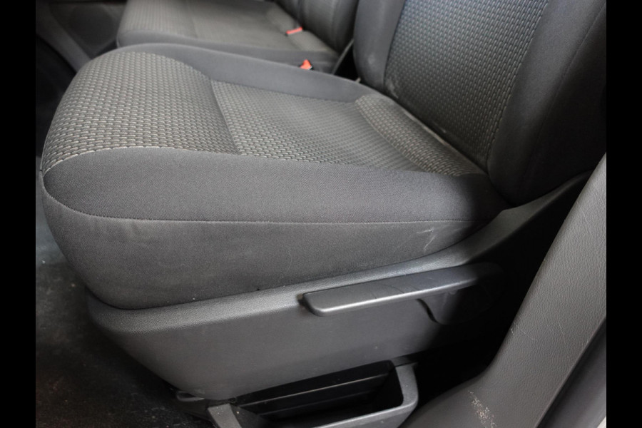 Volkswagen Transporter 2.0 TDI L1H1 Navigatie Apple carplay Cruise Control Parkeersensoren Airco Euro6
