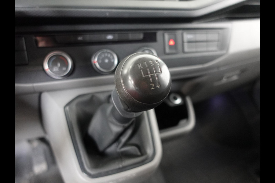 Volkswagen Transporter 2.0 TDI L1H1 Navigatie Apple carplay Cruise Control Parkeersensoren Airco Euro6
