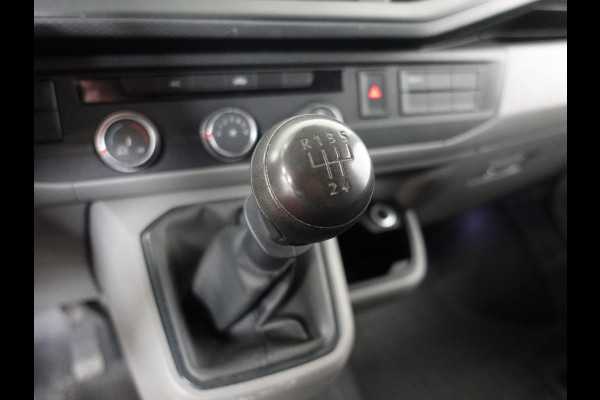 Volkswagen Transporter 2.0 TDI L1H1 Navigatie Apple carplay Cruise Control Parkeersensoren Airco Euro6