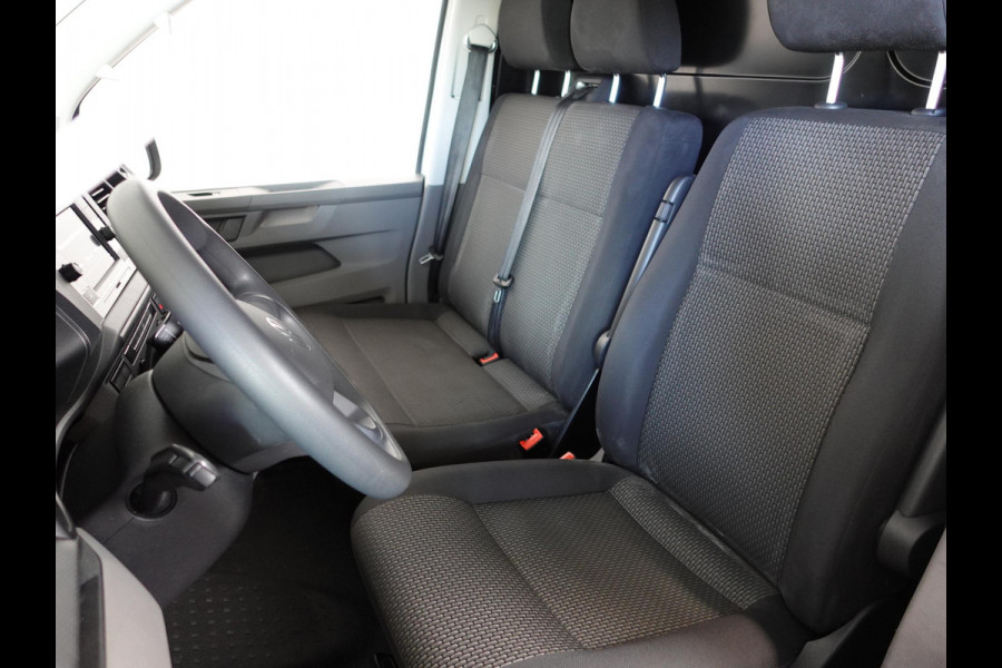 Volkswagen Transporter 2.0 TDI L1H1 Navigatie Apple carplay Cruise Control Parkeersensoren Airco Euro6