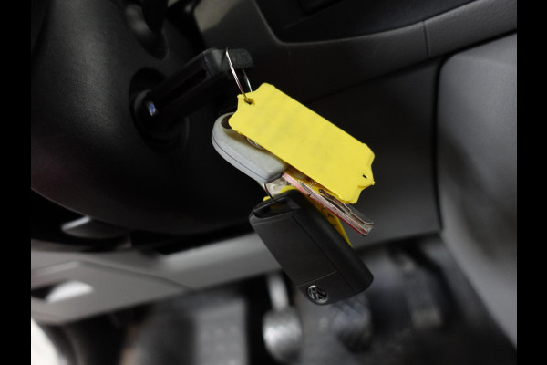 Volkswagen Transporter 2.0 TDI L1H1 Navigatie Apple carplay Cruise Control Parkeersensoren Airco Euro6