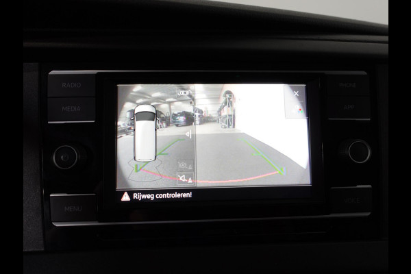 Volkswagen Transporter 2.0 TDI L1H1 Navigatie Apple carplay Cruise Control Parkeersensoren Airco Euro6
