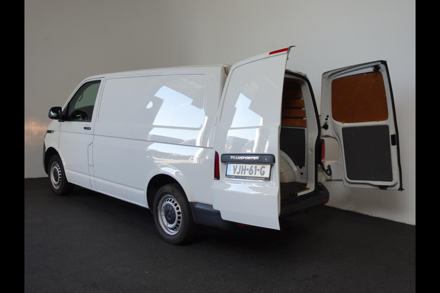 Volkswagen Transporter 2.0 TDI L1H1 Navigatie Apple carplay Cruise Control Parkeersensoren Airco Euro6