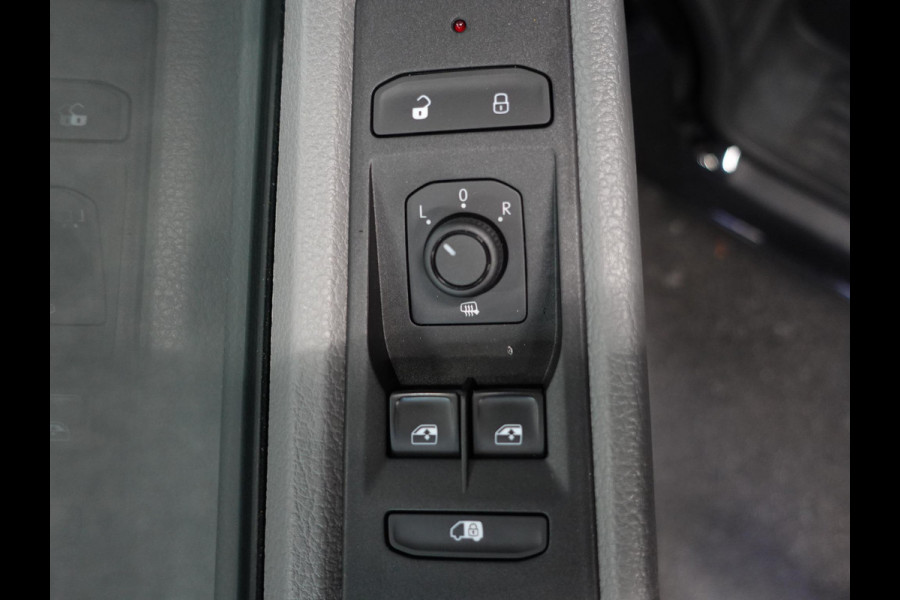 Volkswagen Transporter 150pk Automaat L2H1 High line Airco Cruise Navi Parkeersensoren