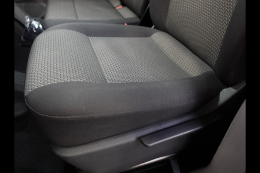 Volkswagen Transporter 150pk Automaat L2H1 High line Airco Cruise Navi Parkeersensoren