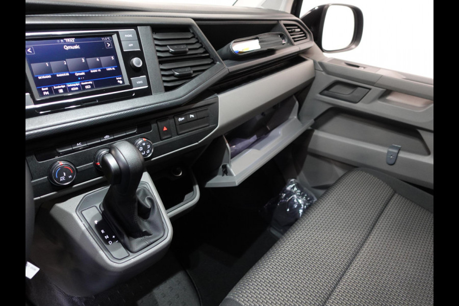 Volkswagen Transporter 150pk Automaat L2H1 High line Airco Cruise Navi Parkeersensoren