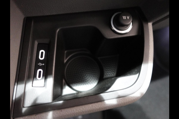 Volkswagen Transporter 150pk Automaat L2H1 High line Airco Cruise Navi Parkeersensoren