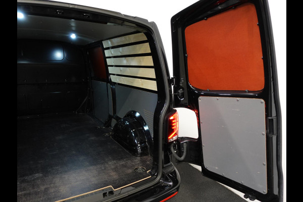 Volkswagen Transporter 150pk Automaat L2H1 High line Airco Cruise Navi Parkeersensoren