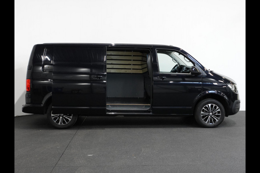 Volkswagen Transporter 150pk Automaat L2H1 High line Airco Cruise Navi Parkeersensoren