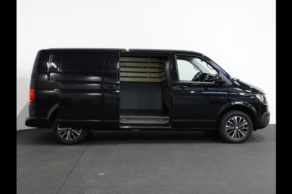 Volkswagen Transporter 150pk Automaat L2H1 High line Airco Cruise Navi Parkeersensoren