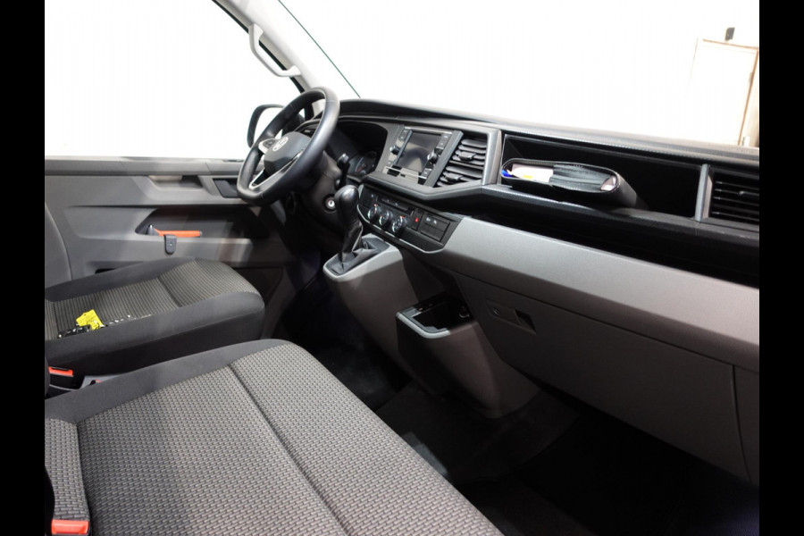 Volkswagen Transporter 150pk Automaat L2H1 High line Airco Cruise Navi Parkeersensoren