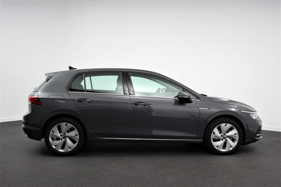 Volkswagen Golf 1.5 eTSI 150pk DSG Style Demo! | Navigatie | Climate control | Camera | PDSC | DAB | Led | Adaptive Cruise control